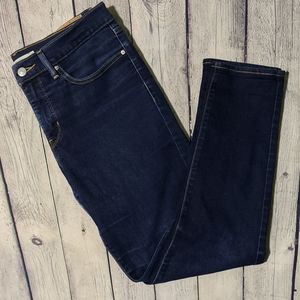 🔸2/$30🔸 311 Shaping Skinnies Levi's